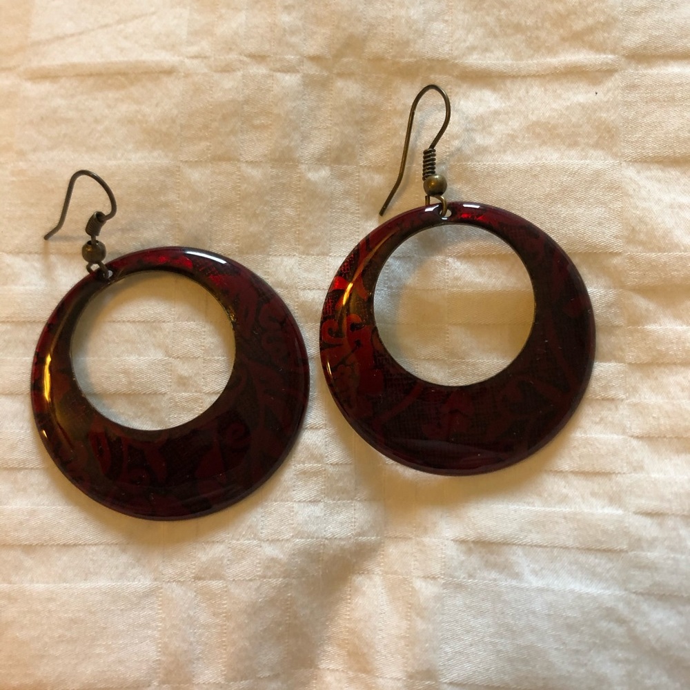 Dangle earrings
